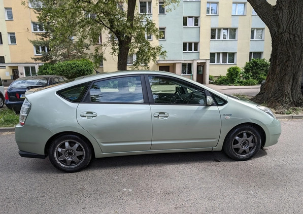 Toyota Prius cena 19900 przebieg: 231000, rok produkcji 2006 z Warszawa małe 92